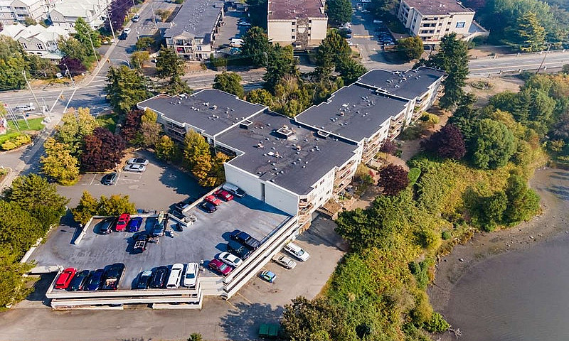 Gorge Apartments - 1...