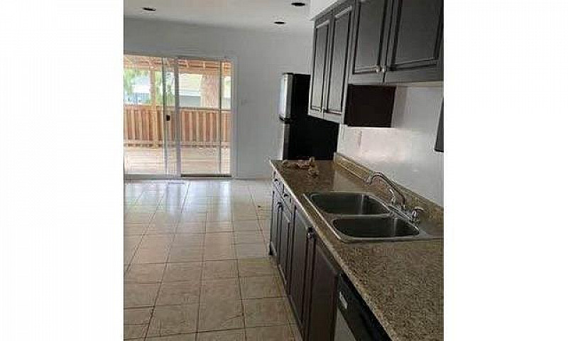 14860 89 Avenue Surr...