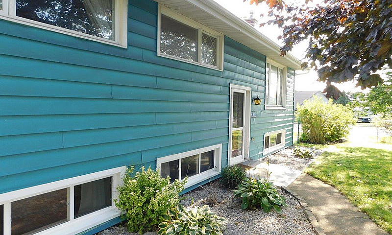 Dartmouth Bungalow W...