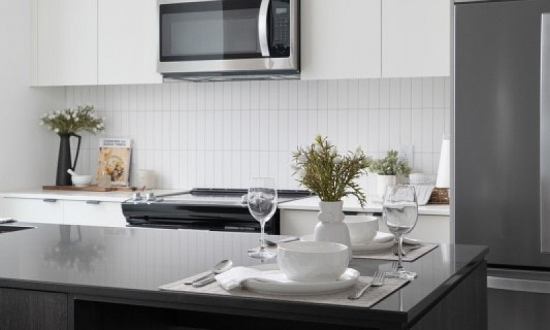 Condo 4 1/2 Tout Neu...