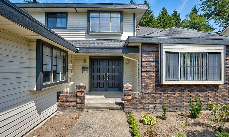 16327 Northglen Clos...