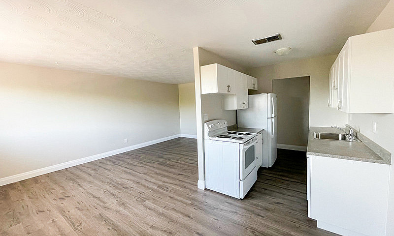 2 Bedroom Apartment ...