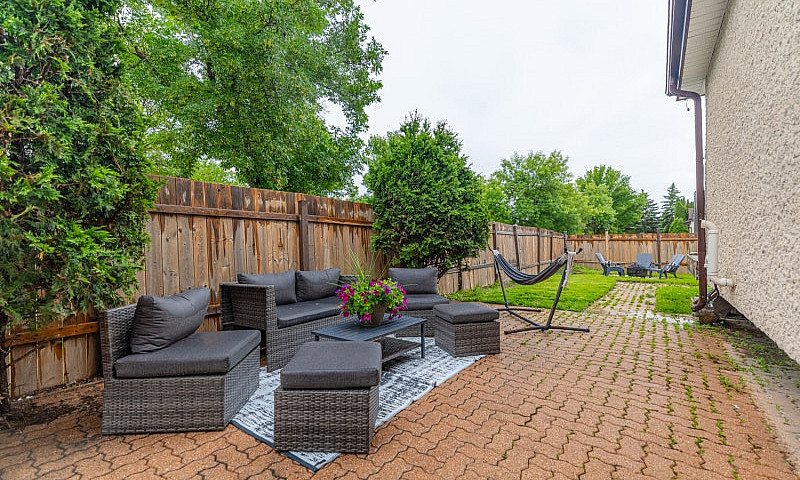 For Sale! 290 Burlan...