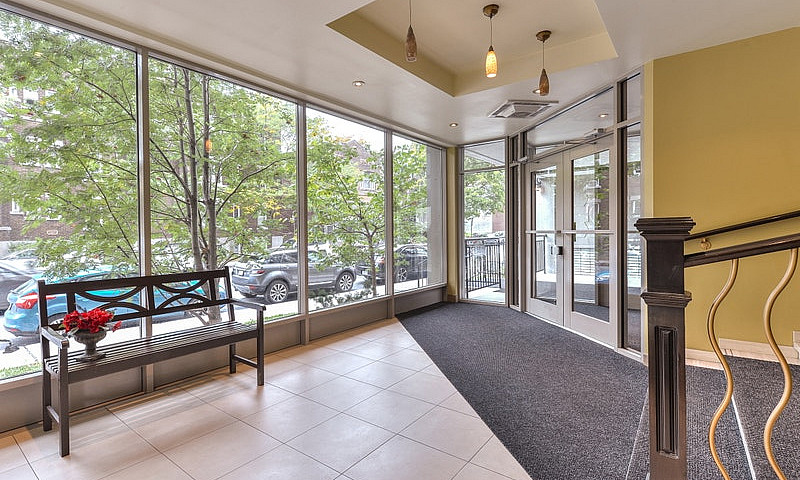 Beautiful 1 Bedroom ...