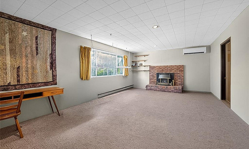 5 Bedroom Home Locat...