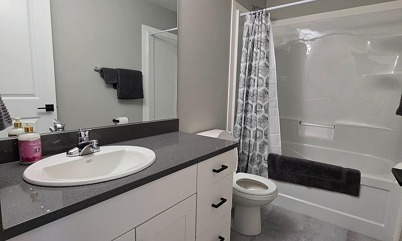 Fully Furnished - Gr...