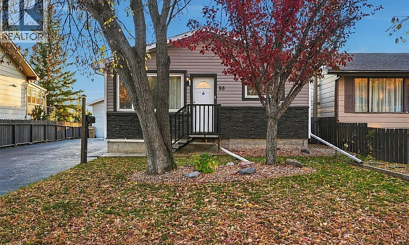 98 Magee Crescent Re...