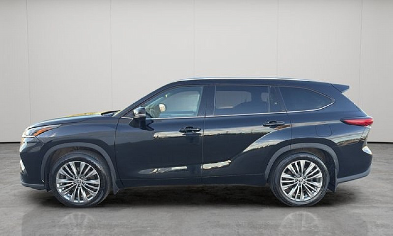 2023 Toyota Highland...
