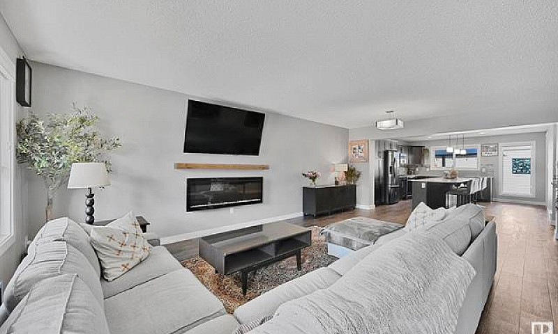 1525 Tamarack Bv Nw ...