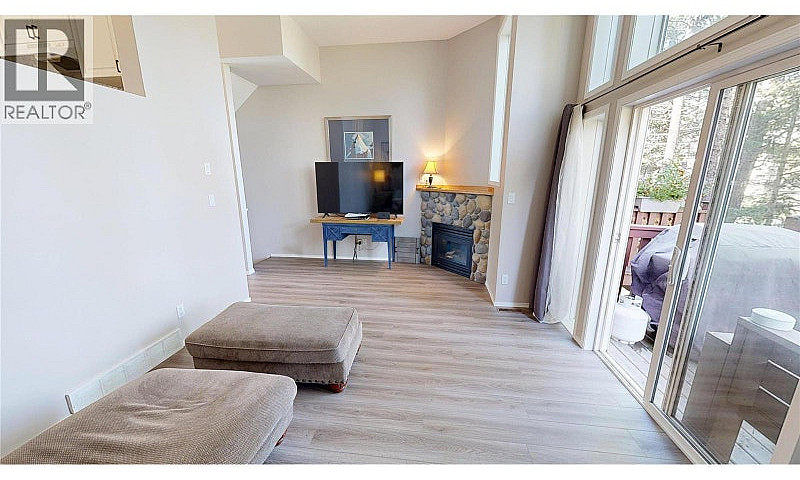 4835 Radium Boulevar...