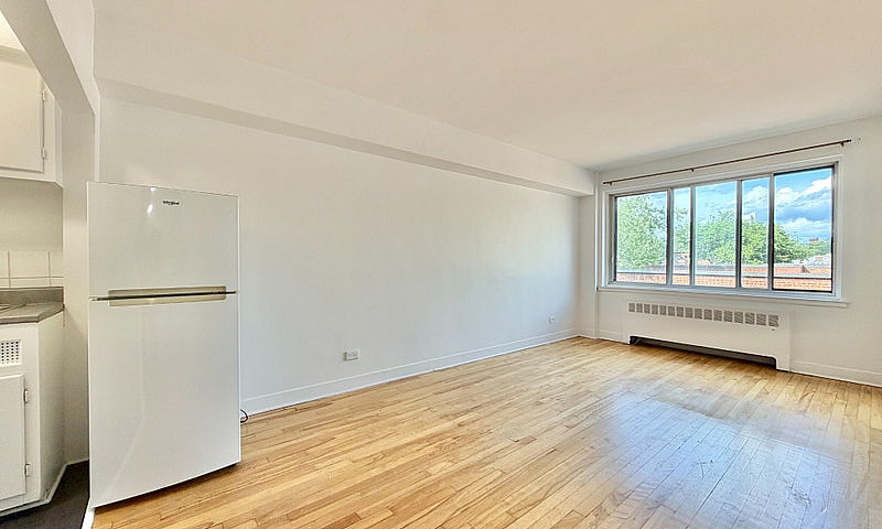 1 Bedroom - Heat & A...