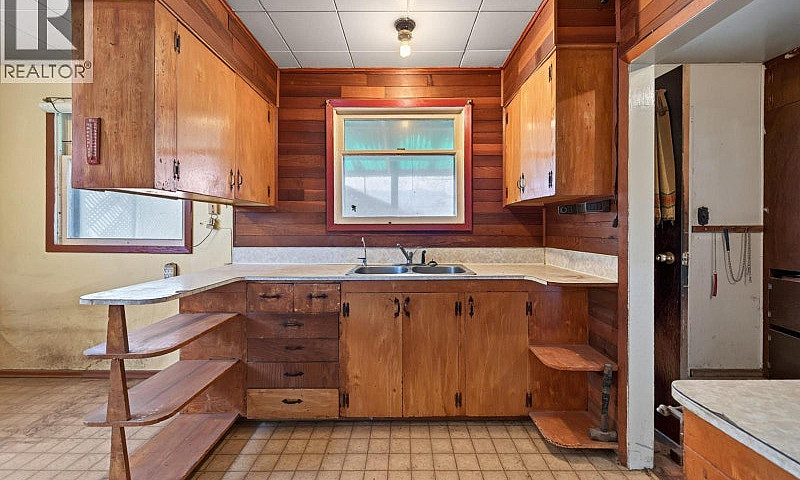 1637 Coldwater Avenu...