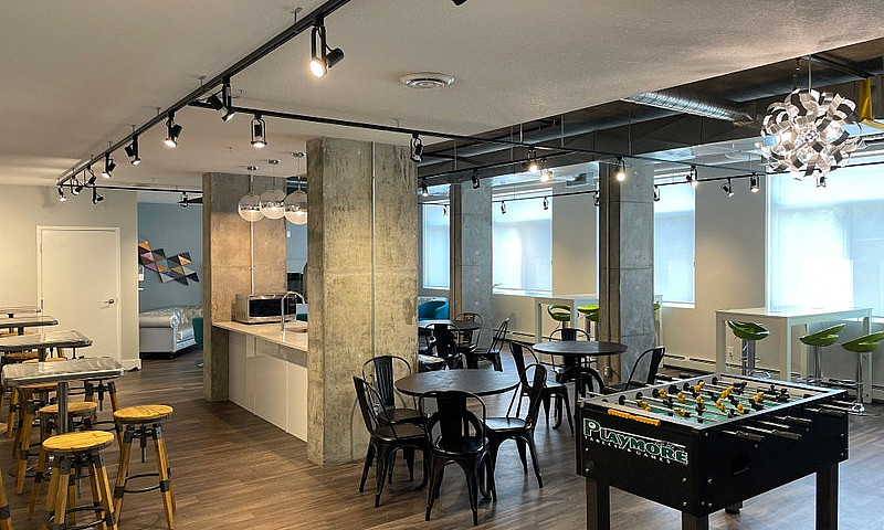 Unique 2 Bed/2Bath L...