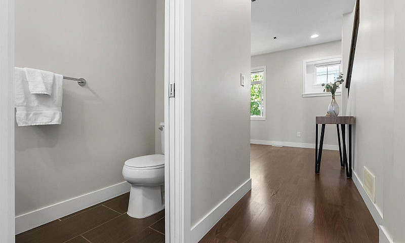 88 19551 66 Avenue S...