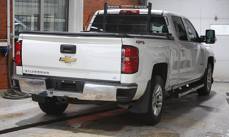 2017 Chevrolet Silve...