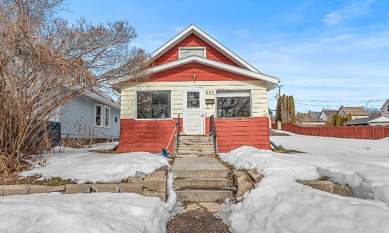 644 Hochelaga St W M...