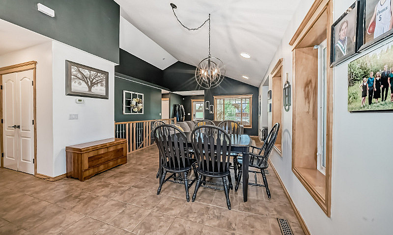 6 Bed 3 Bath --- Bun...