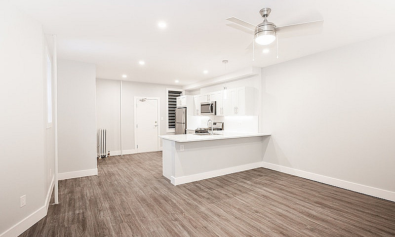 883 Grosvenor Avenue...