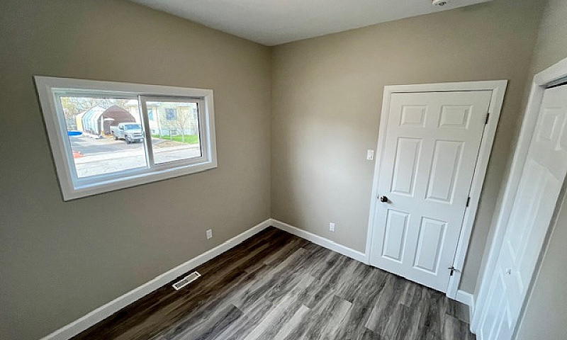 422 Southern Ave - $...