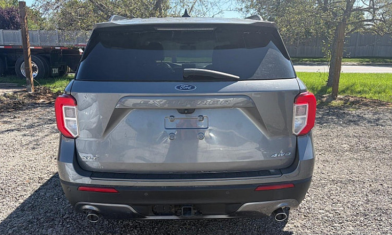 2022 Ford Explorer X...