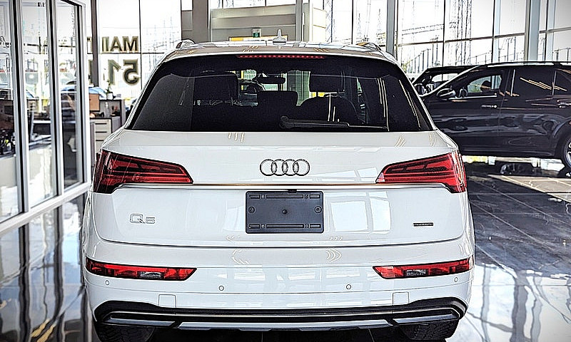 2023 Audi Q5 Komfort...