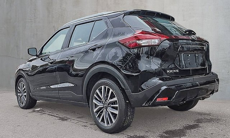 2025 Nissan Kicks Pl...