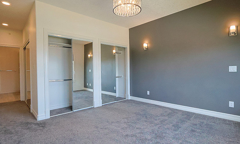 308-2800-Lakeview Dr...