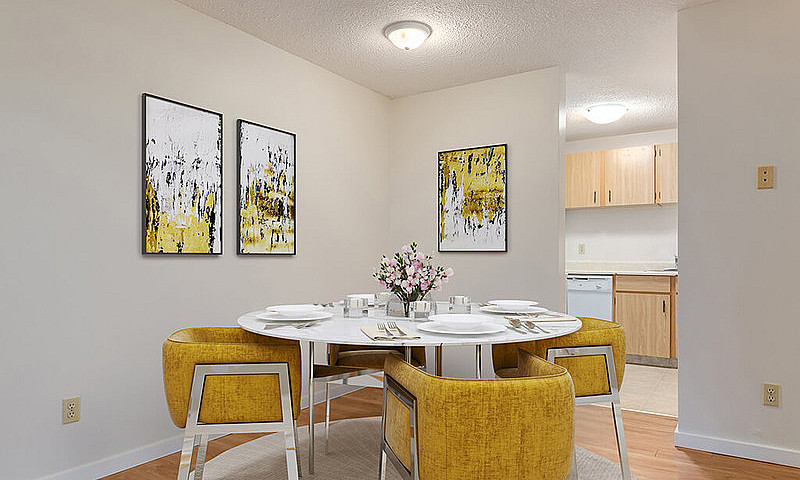 Apartments With In S...