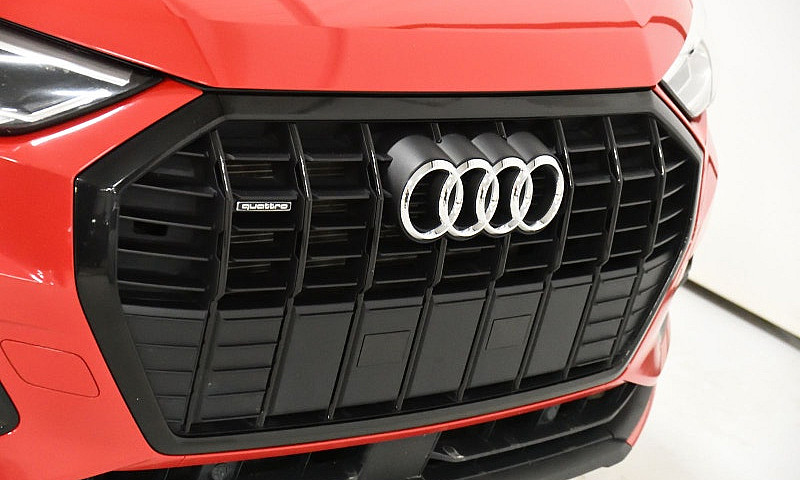 2022 Audi Q3 Komfort...