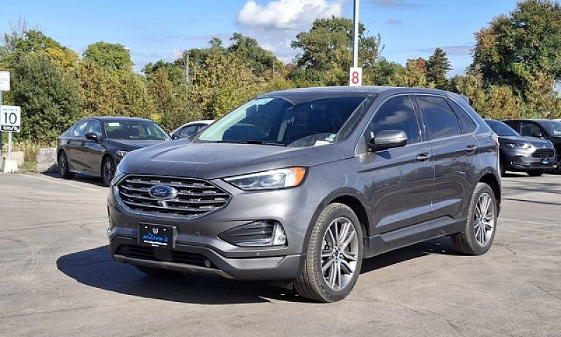 2022 Ford Edge Titan...