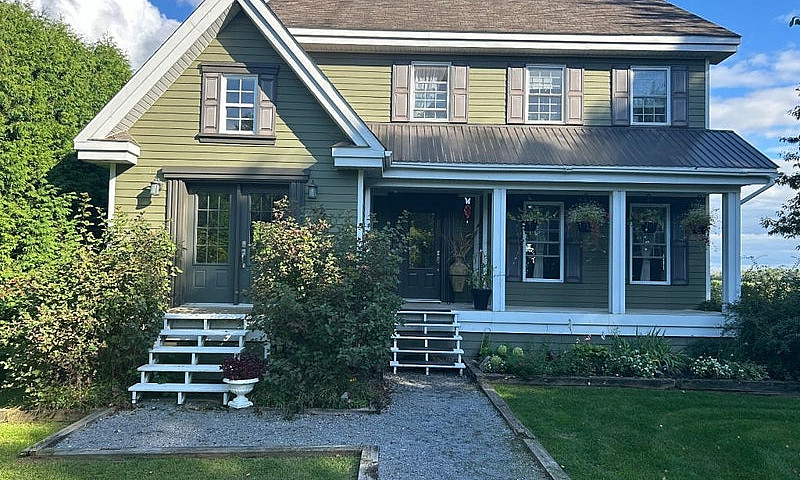 $900,000 - 2 Storey ...