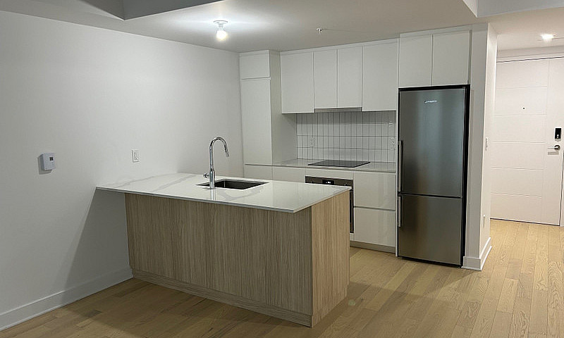 Urgent-Luxueux Condo...
