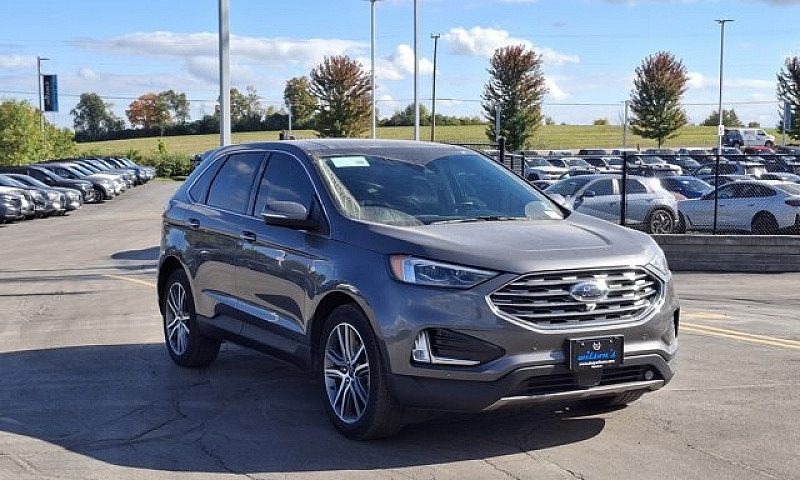 2022 Ford Edge Titan...