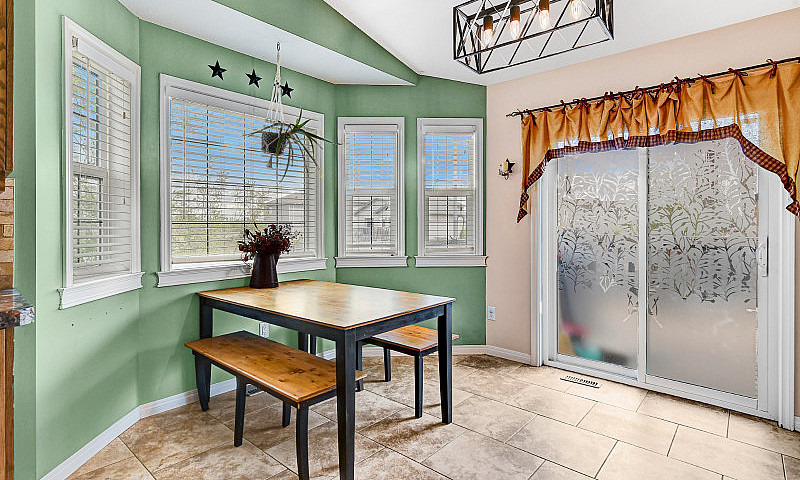 Beautiful Family Hom...