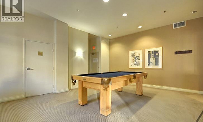 305 8460 Granville S...