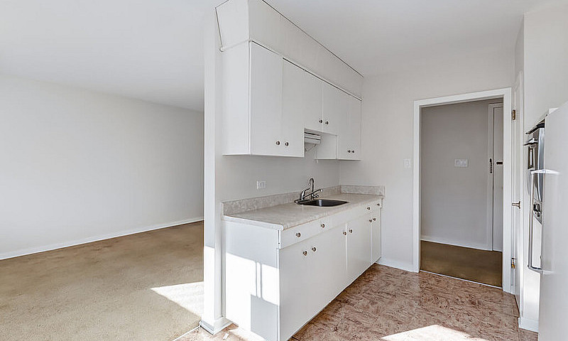 Modern Apartments Wi...
