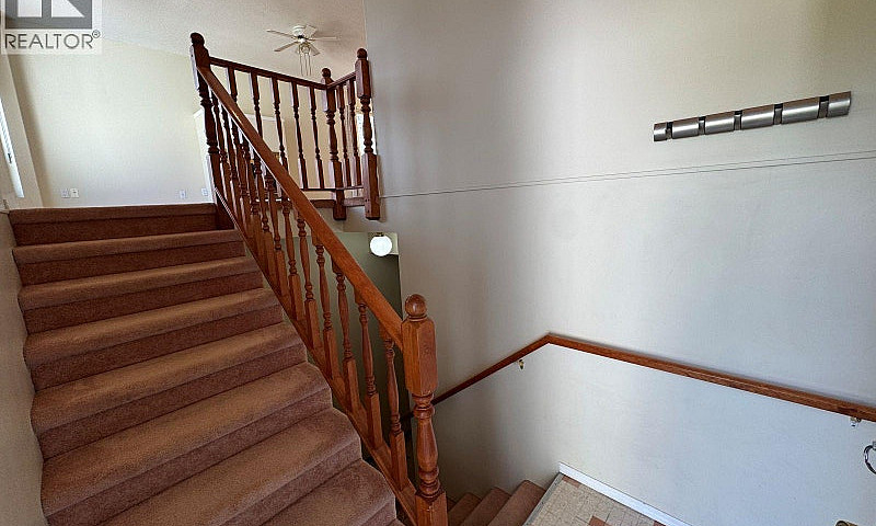 7633 16Th Street Gra...