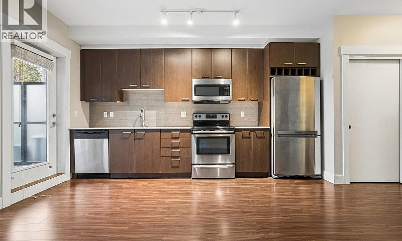 206 2473 Atkins Aven...
