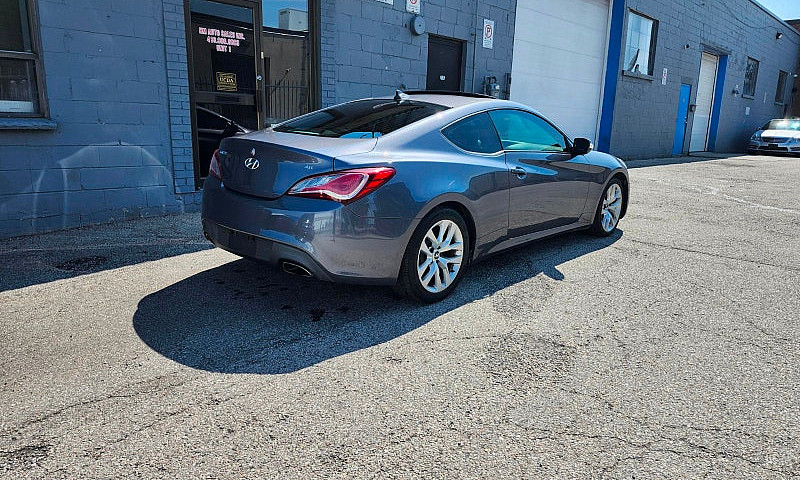2015 Hyundai Genesis...