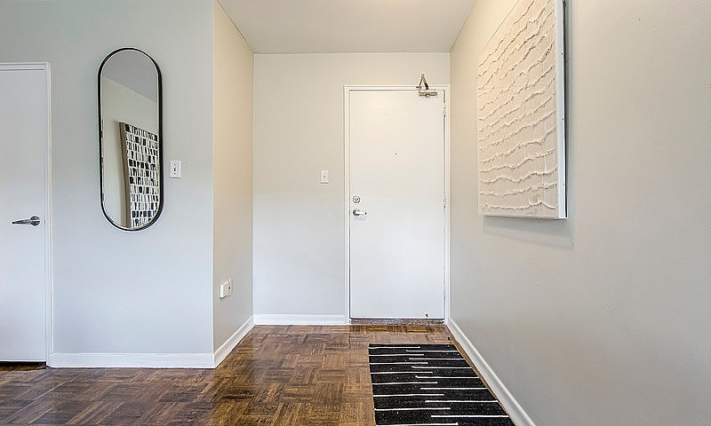 1 Bedroom - Upper Be...