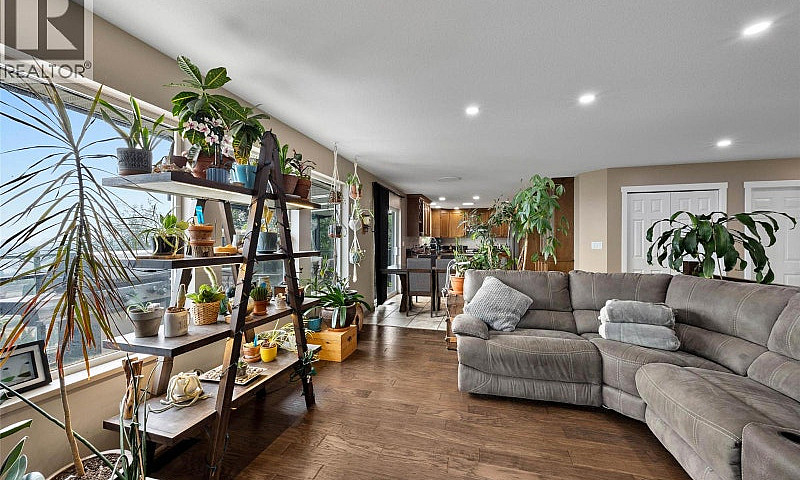 895A Georgeann Road ...