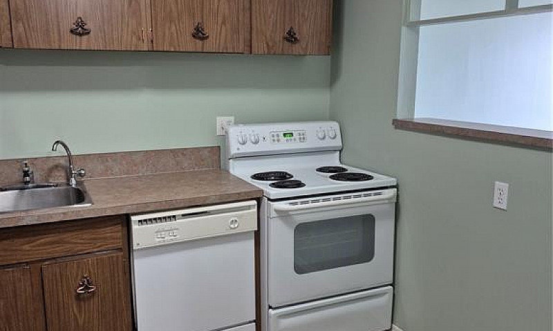 *Condo For Sale* - 4...