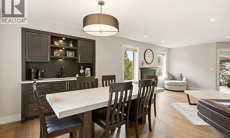 2097 Lillooet Cresce...