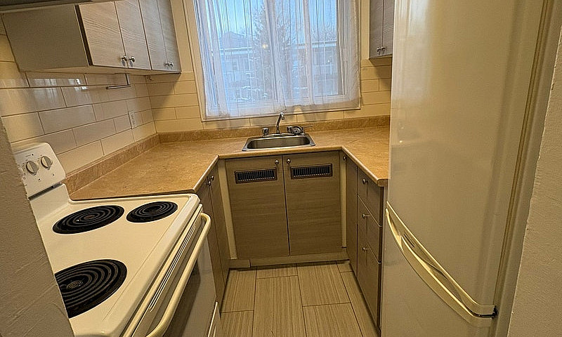 3 1/2 Apartment - Qu...