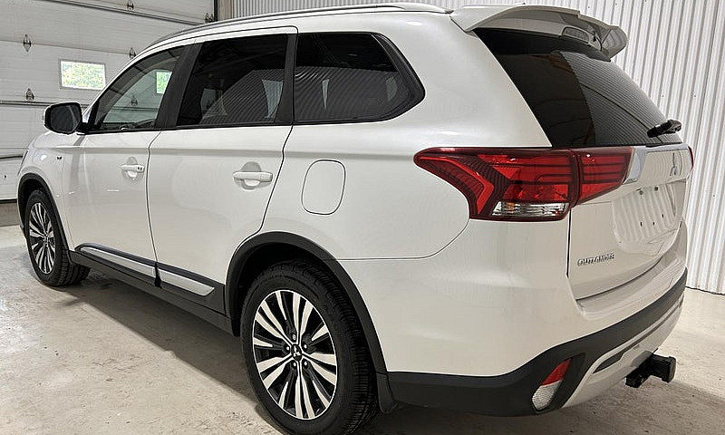 Mitsubishi Outlander...