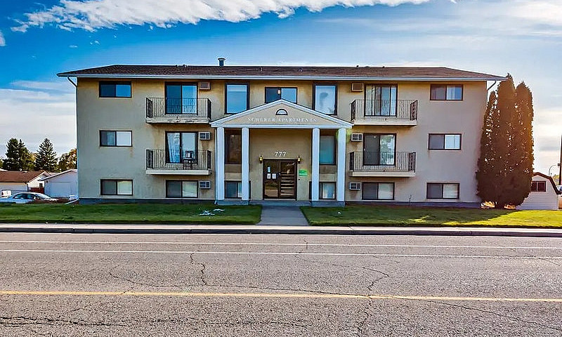 Modern Apartments Wi...