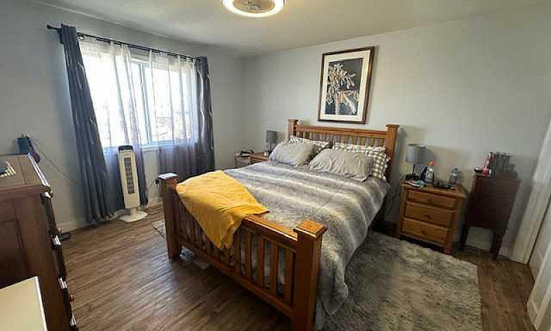 10 Richmond Close, W...