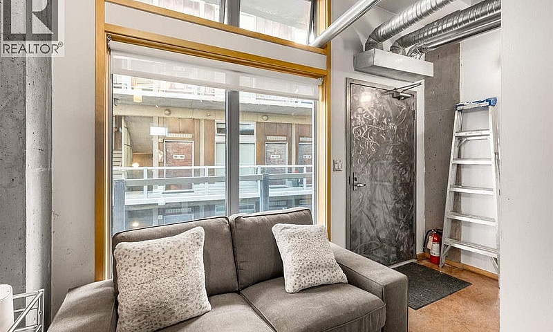 3Xx 1529 W 6Th Avenu...