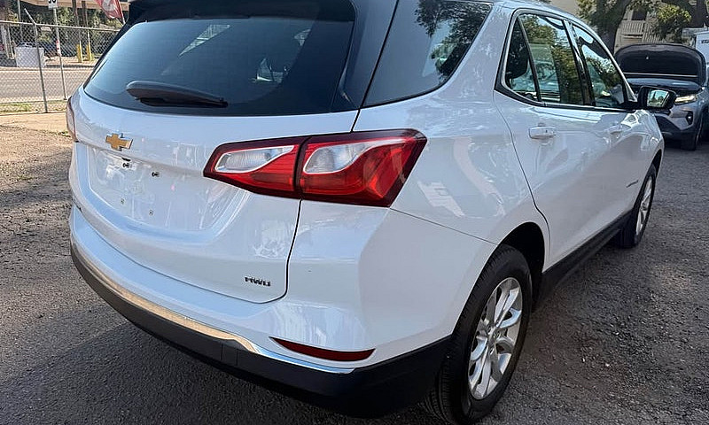 2018 Chevy Equinox 1...