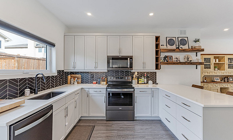 Stunning 3Bdrm Bunga...